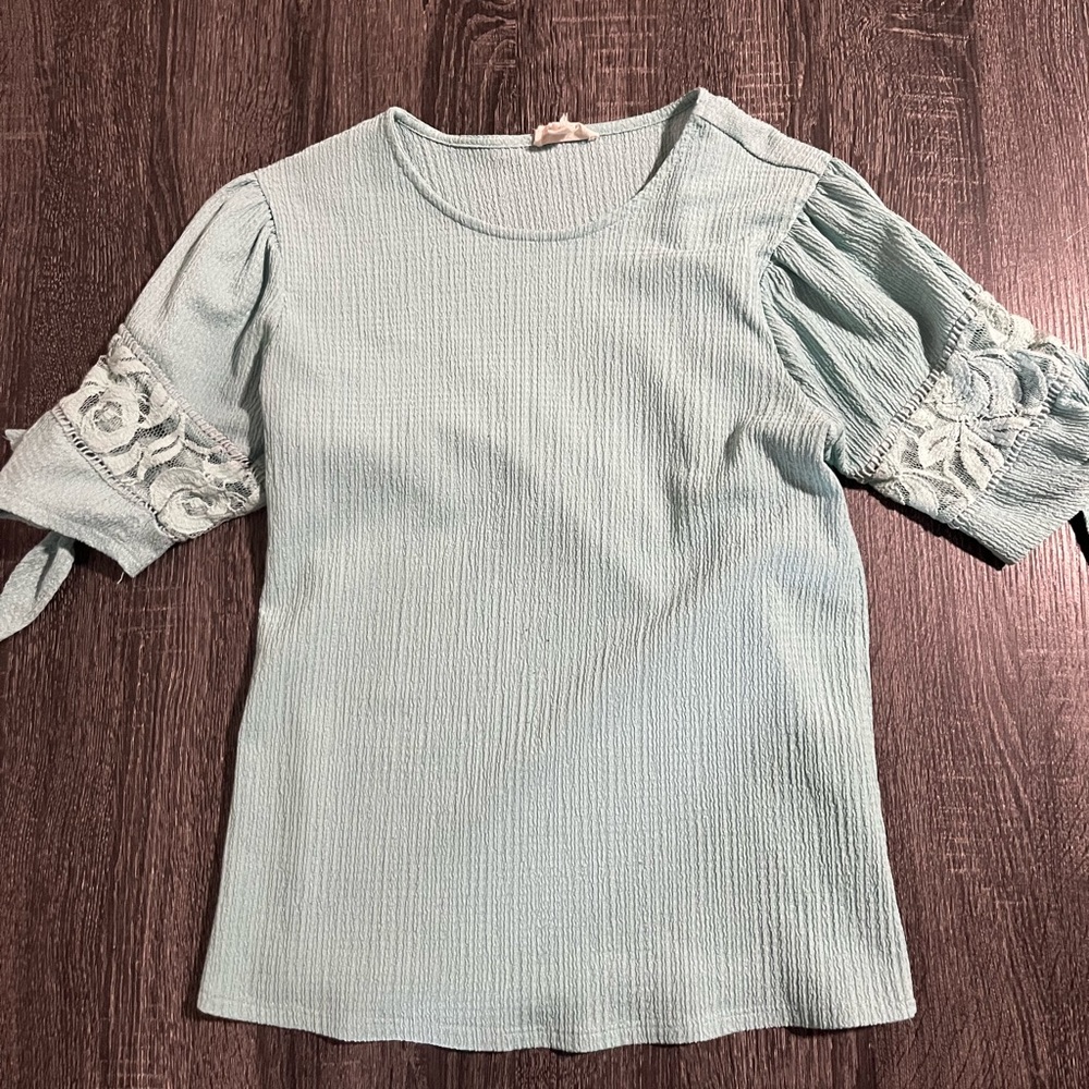 Cupio Green Puff Sleeve Ribbed Blouse